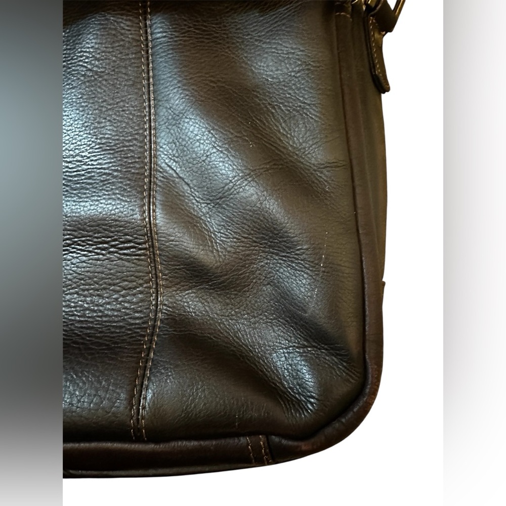 Samsonite Colombian Leather Flap-Over Messenger Laptop Bag - Picture 10 of 15